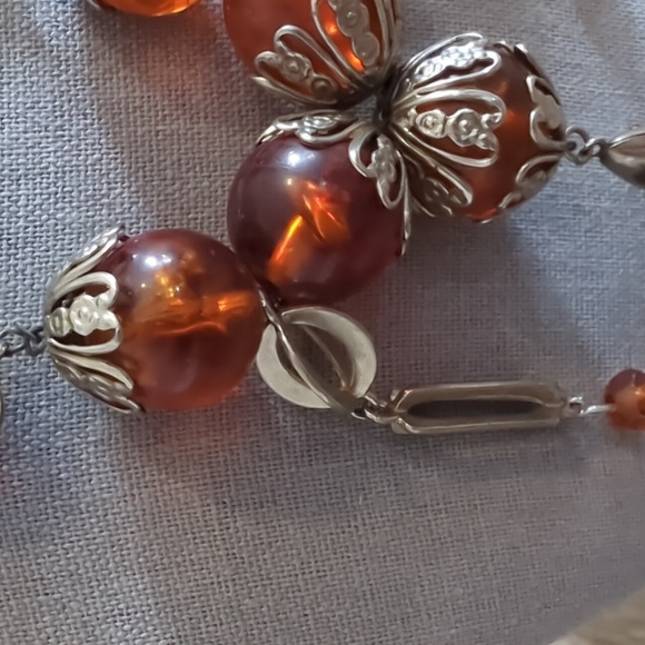 Vintage Orange Lucite Articulated Fish Necklace - Picture 5 of 7